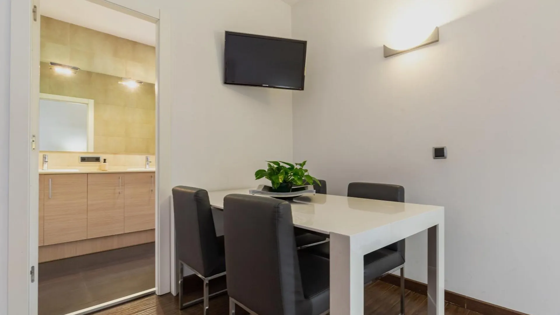 Alos Apartments Paseo De Gracia-Diagonal Barcelona Spain